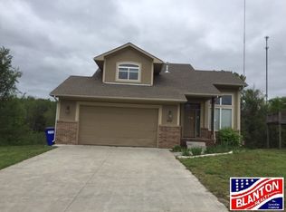 1020 Sandusky Dr, Junction City, KS 66441