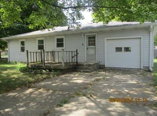 9 Pleasant Run Dr, Markleville, IN 46056