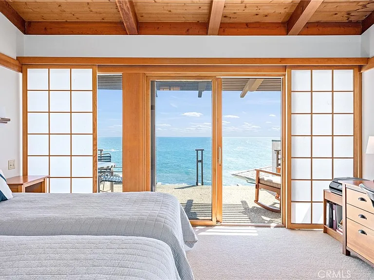 1911 Ocean Way — Photo 22