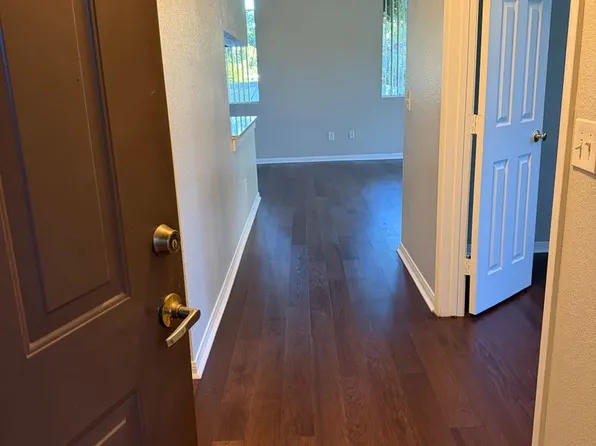 701 Gibson Dr, Roseville, CA