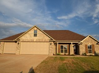 14 Kambridge Dr, Medina, TN 38355