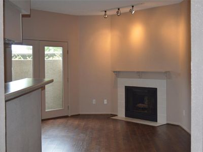 10855 Meadowglen Ln APT 1004, Houston, TX, 77042