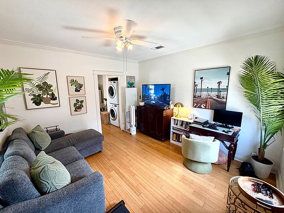 2nd image of 142 Millaudon St #142