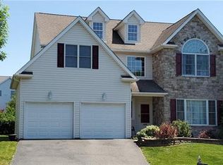 5151 Cassidy Dr, Schnecksville, PA 18078