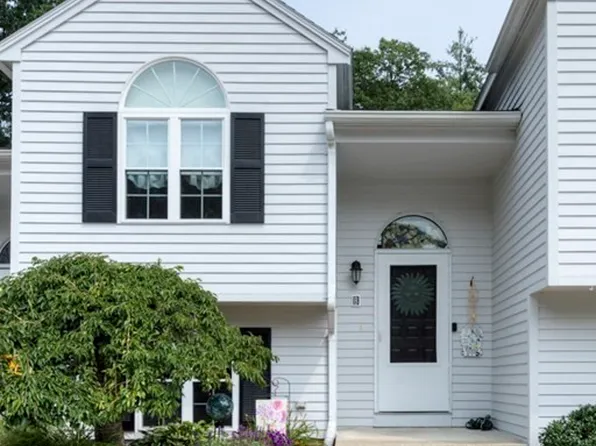 107 Riverview Pl APT B, Southbridge, MA 01550