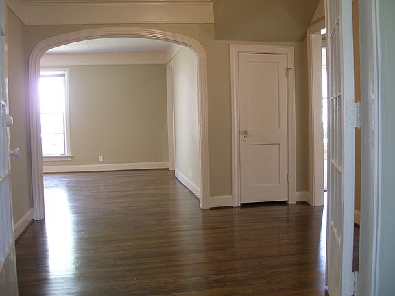 DR has new hardwood floors