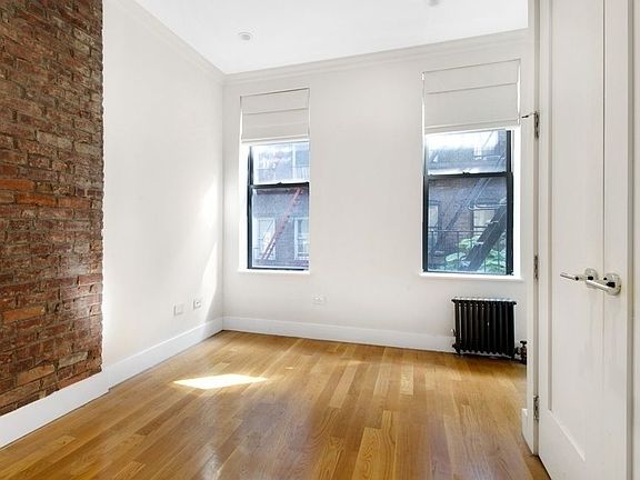 4th image of 440 E 13th St APT D2