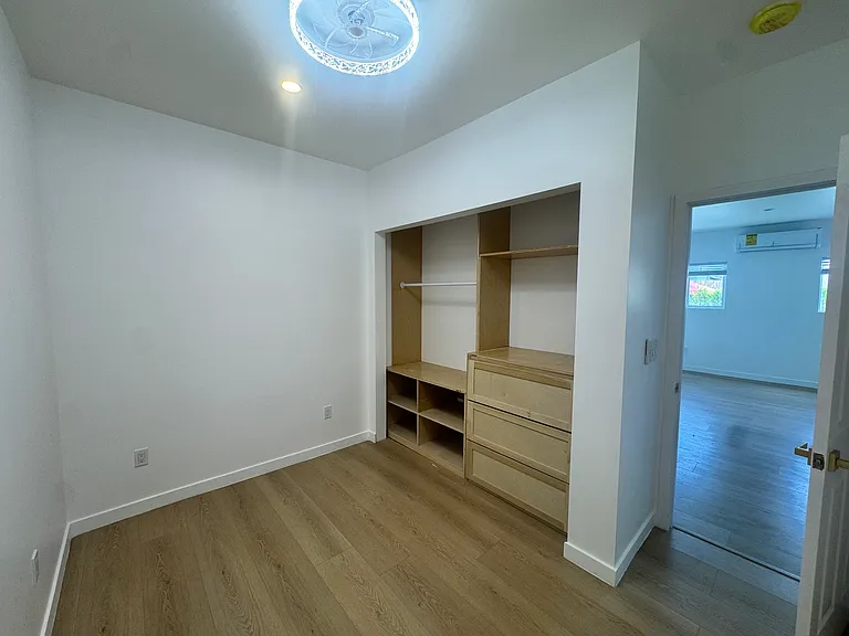 143 E Avenue 43 — Photo 8