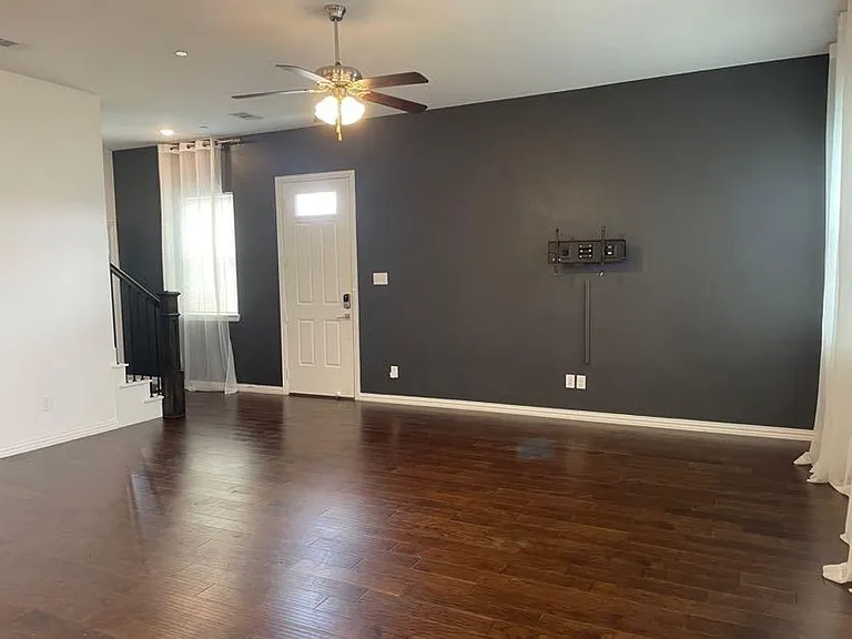 4342 Hebron St — Photo 9