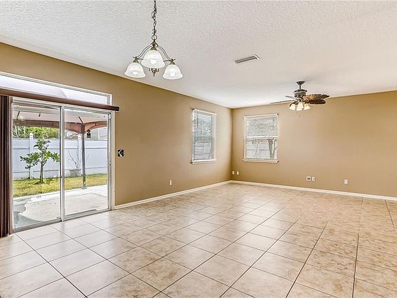 3rd image of 95382 Sonoma Dr