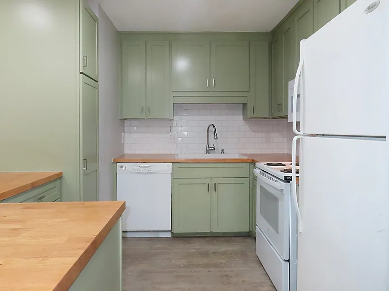 913 Shadylawn Rd #A — Photo 8