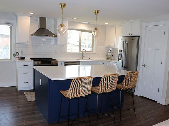 3rd image of 795 E Woodshire Cir