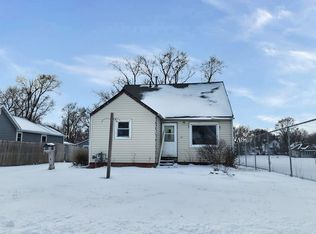 521 S 11th St, Estherville, IA 51334