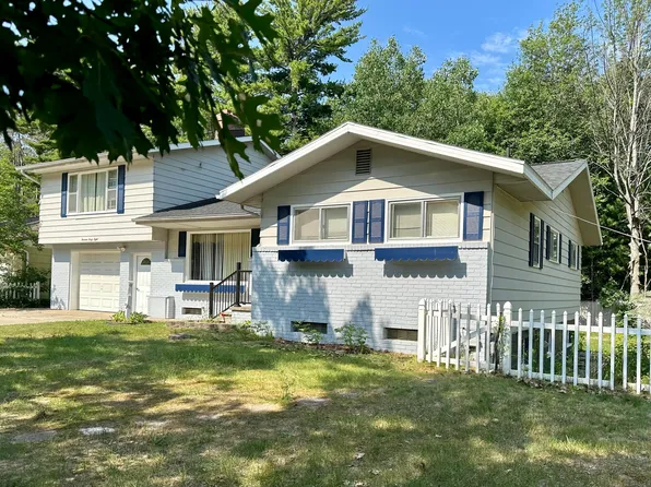 1448 Hobbs Dr, Alpena, MI 49707