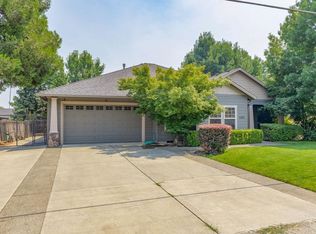 2455 Happy Valley Dr, Medford, OR 97501