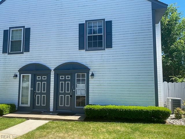 2nd image of 747 Ridge Cir