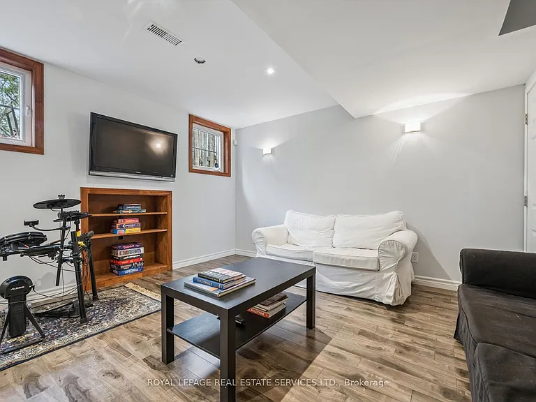 2485 Wooden Hill Cir — Photo 29