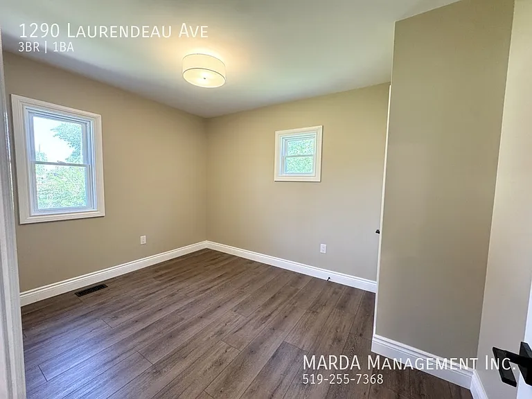 1290 Laurendeau Ave — Photo 23