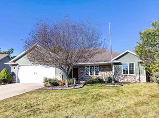 2059 Luxury Dr, Green Bay, WI 54313