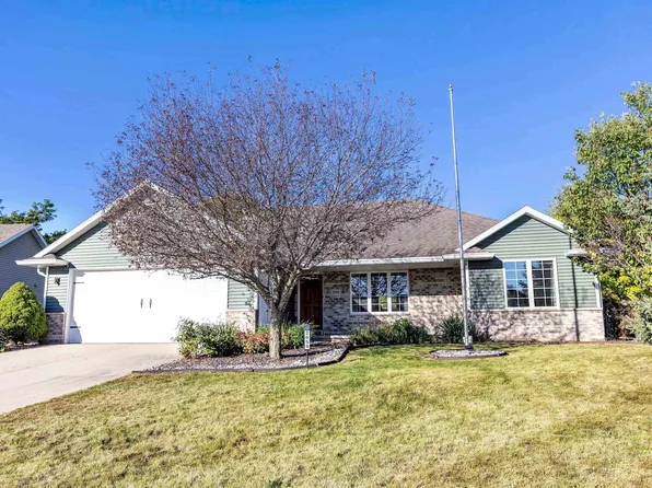 2059 Luxury Dr, Green Bay, WI 54313