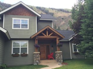 741 Angela Dr, Hailey, ID 83333