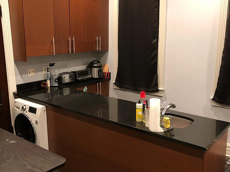 2862 W 21st St #1R — Photo 15