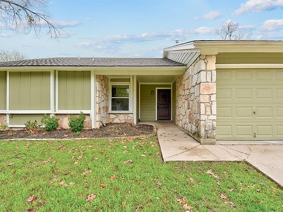 3rd image of 8207 Dixon Dr