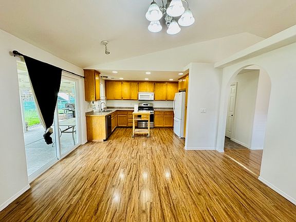 2nd image of 2715 Denton Trl