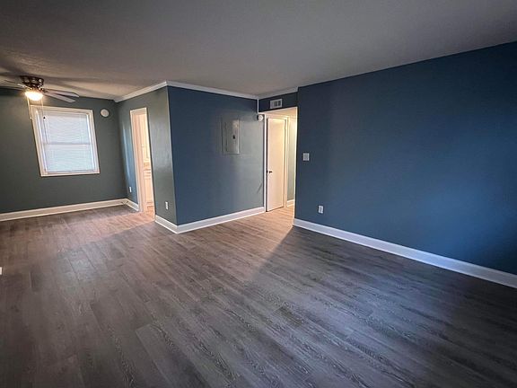 2nd image of 125 Sierra Pl Building 1-103