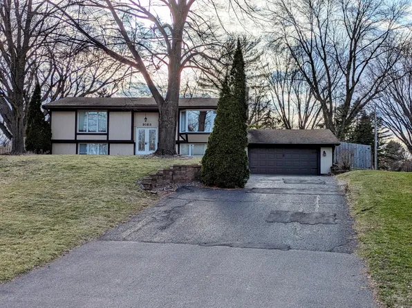 9163 Yucca Ln N, Maple Grove, MN 55369