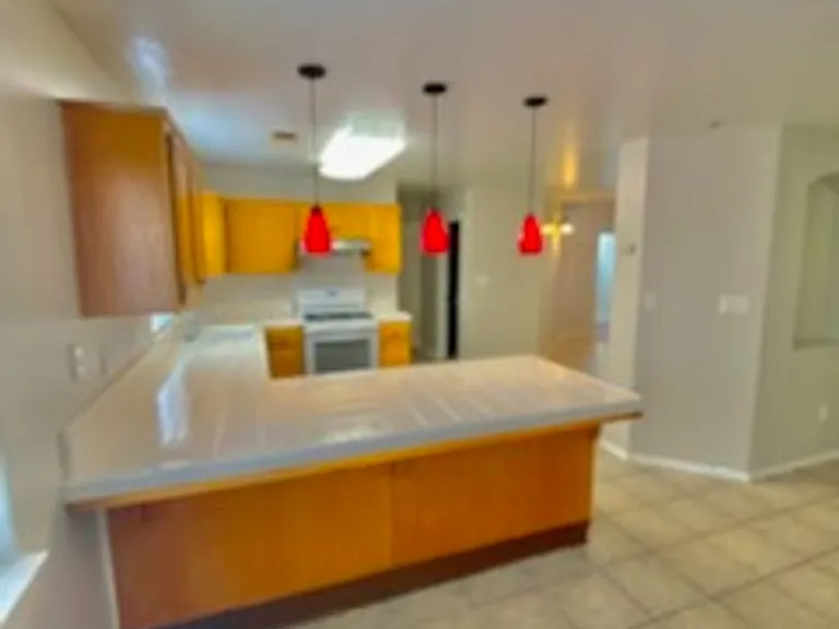 9505 Chatfield Ct — Photo 5