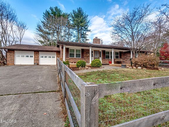 2nd image of 5909 Green Valley Dr