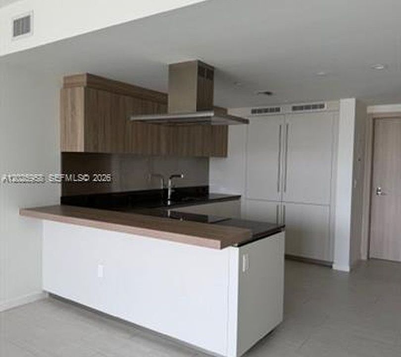 1st image of 1000 Brickell Plz #2104
