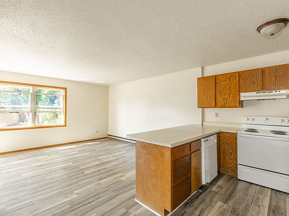 4th image of 3621 W Chicago St #4