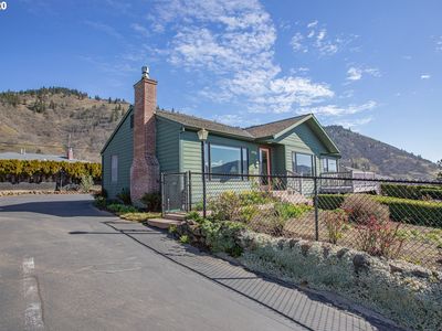 772 NE Grandview Blvd, White Salmon, WA, 98672