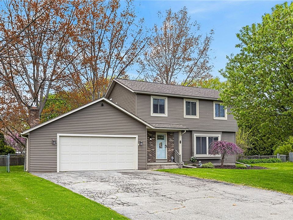 1st image of 65 Olde Tavern Cir