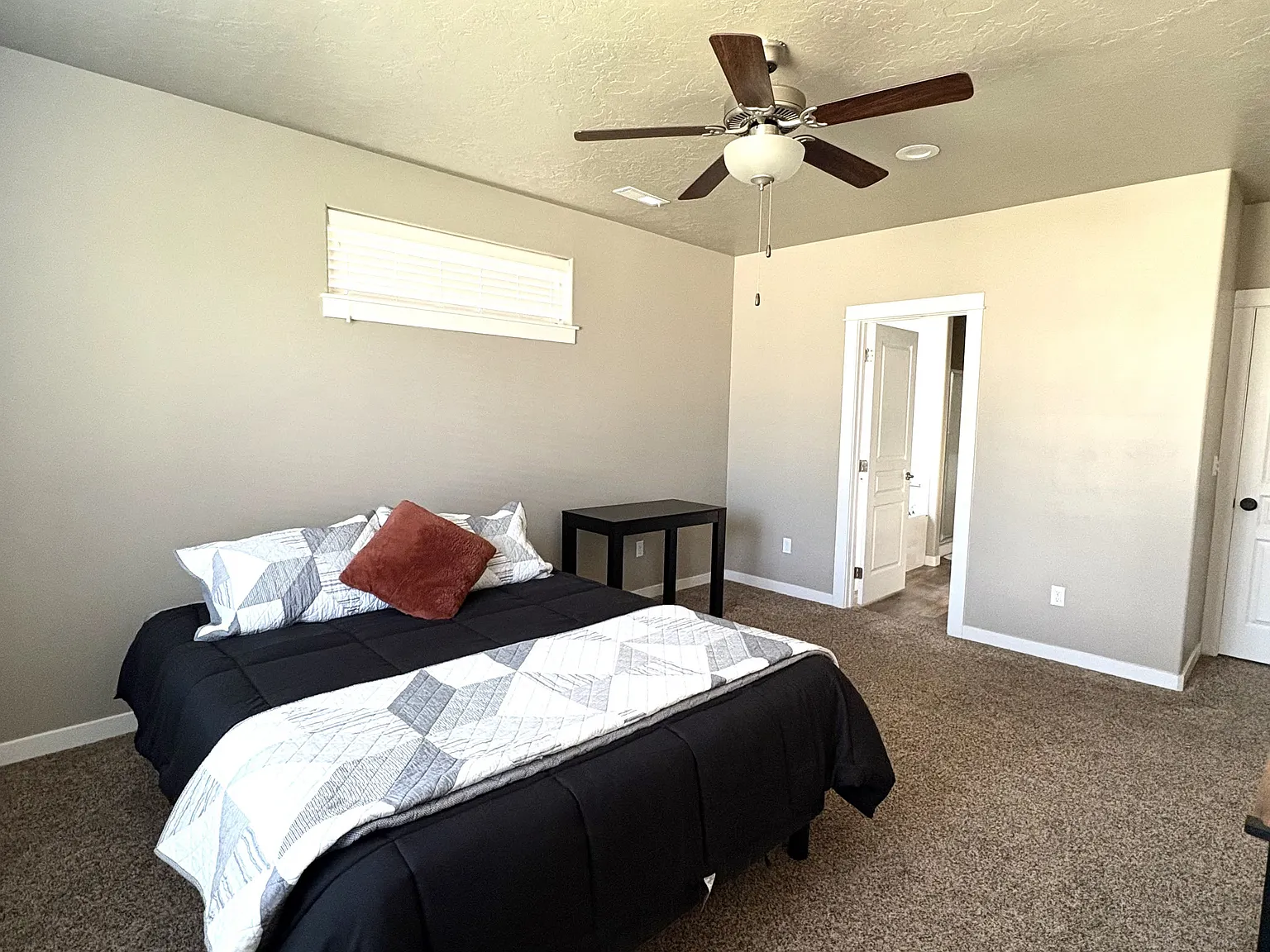 8107 S Topaz Ridge Ave — Photo 2