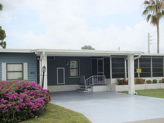 Entrance double driveway