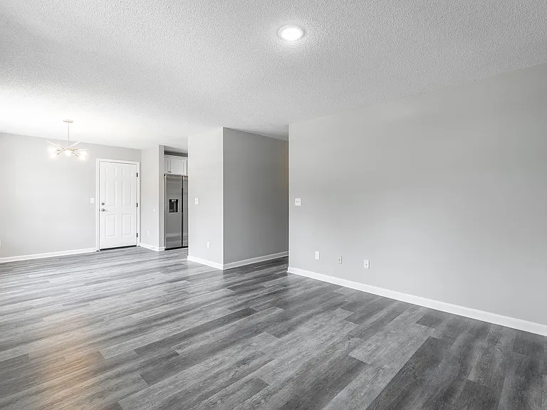 1801 S Lyerly St — Photo 5