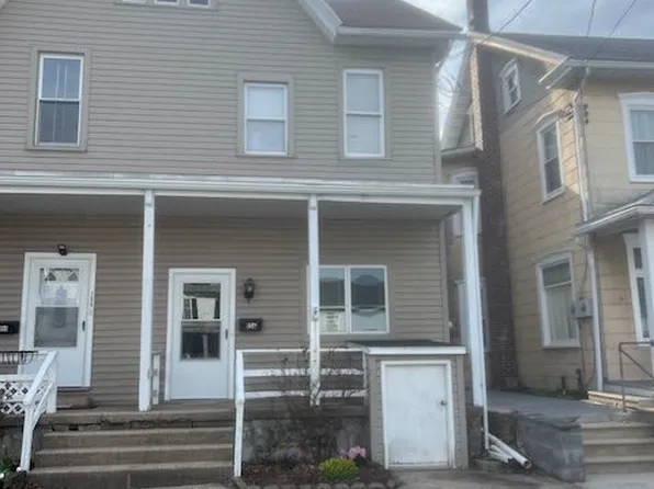 156 S 3rd St, Lehighton, PA 18235
