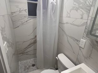 20-46 41st St FLOOR 2, Astoria, NY 11105