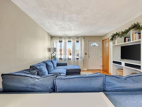 5th image of 150 Twinbrook Dr