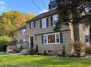 9 Wedgewood Rd, New Hartford, NY 13413