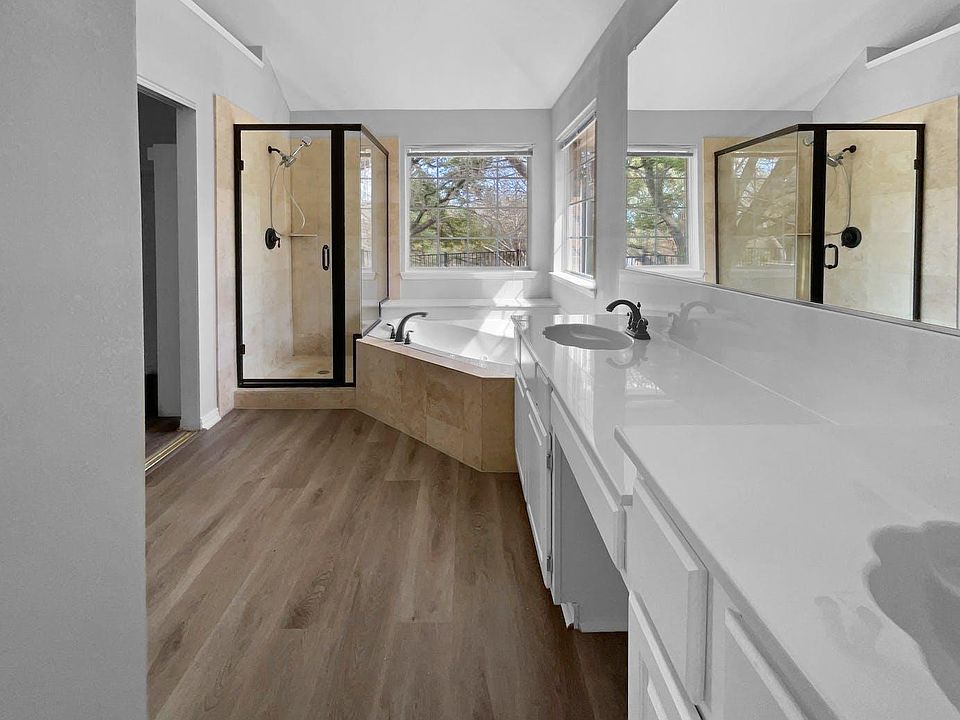 1st image of 107 Ventura Ct