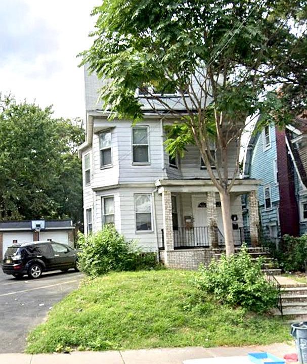 1st image of 555-557 Sanford Ave Unit 2