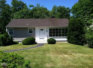 33 Chatham Dr, Norwalk, CT 06854