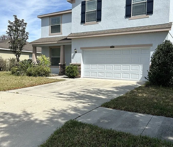12219 Fairlawn Dr — Photo 2