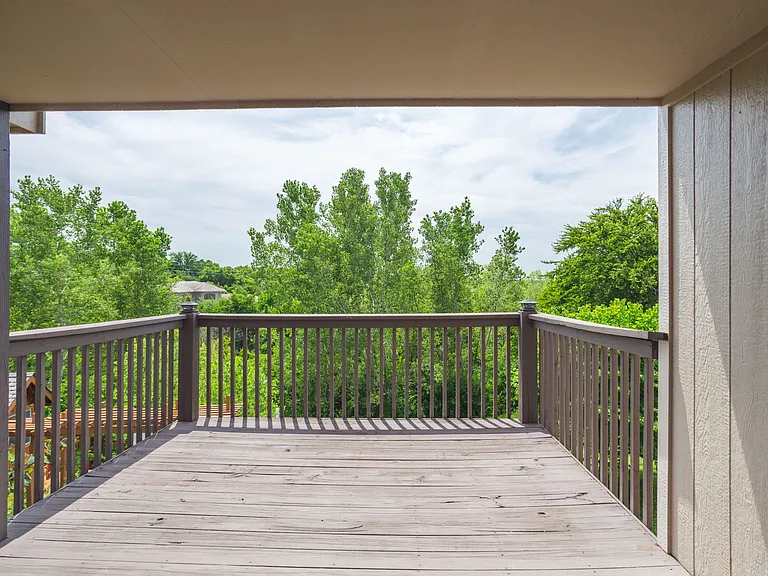 1479 Legends Cir — Photo 12