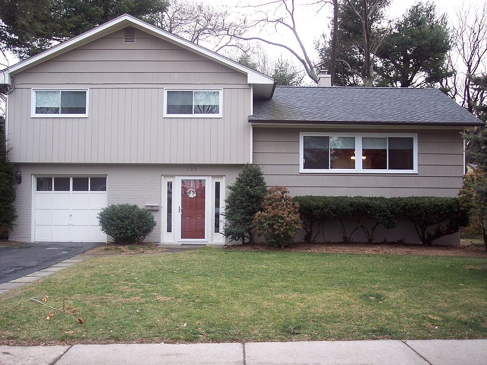1st image of 132 Palmer Ave