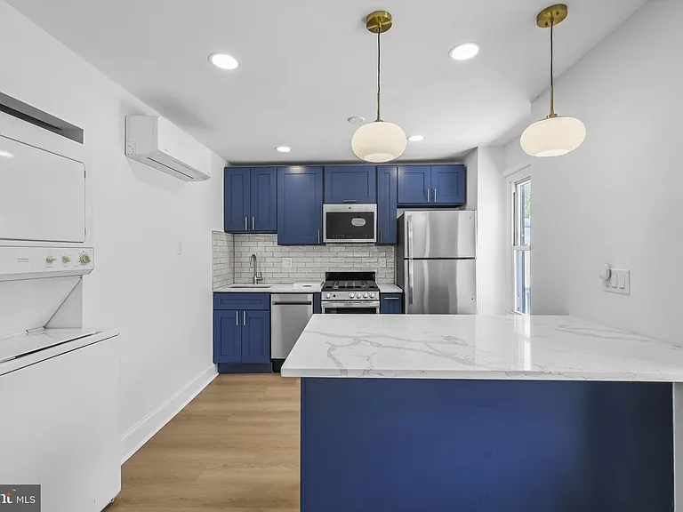 3871 Terrace St #3 — Photo 3